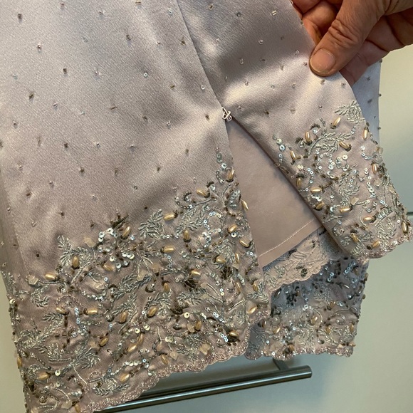 SKIRT/BLOUSE - Picture 9 of 10